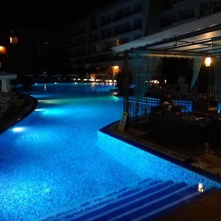 Apartment Daisy Grand Kamelia Pantai Sunny Luaran gambar