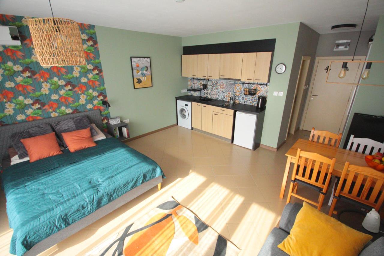 Apartment Daisy Grand Kamelia Pantai Sunny Luaran gambar