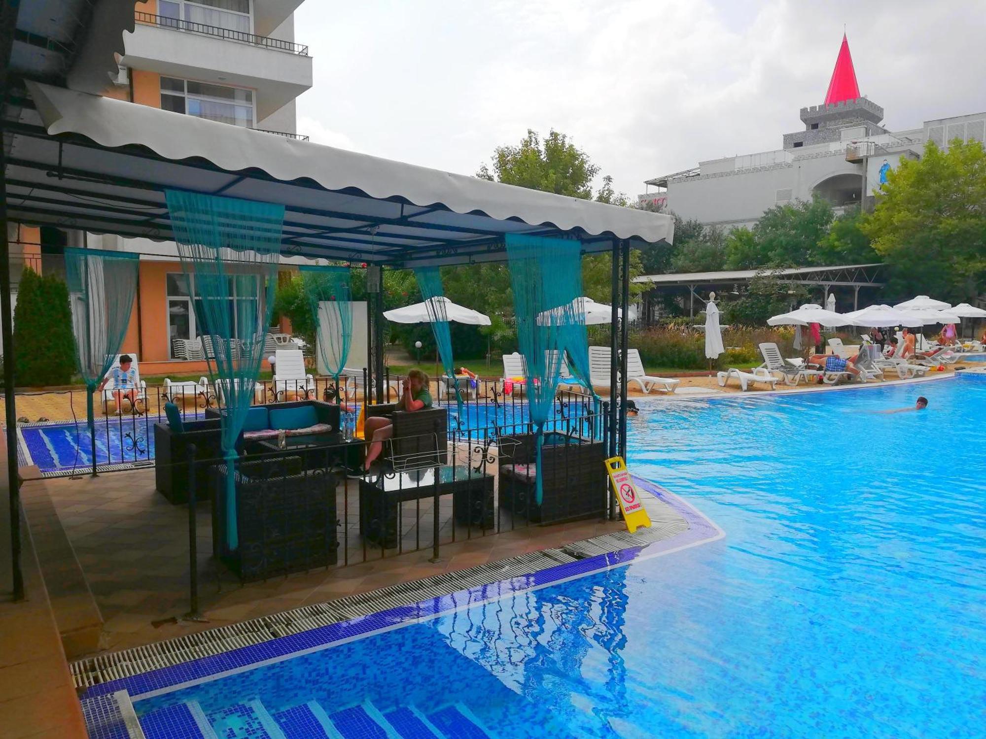 Apartment Daisy Grand Kamelia Pantai Sunny Luaran gambar
