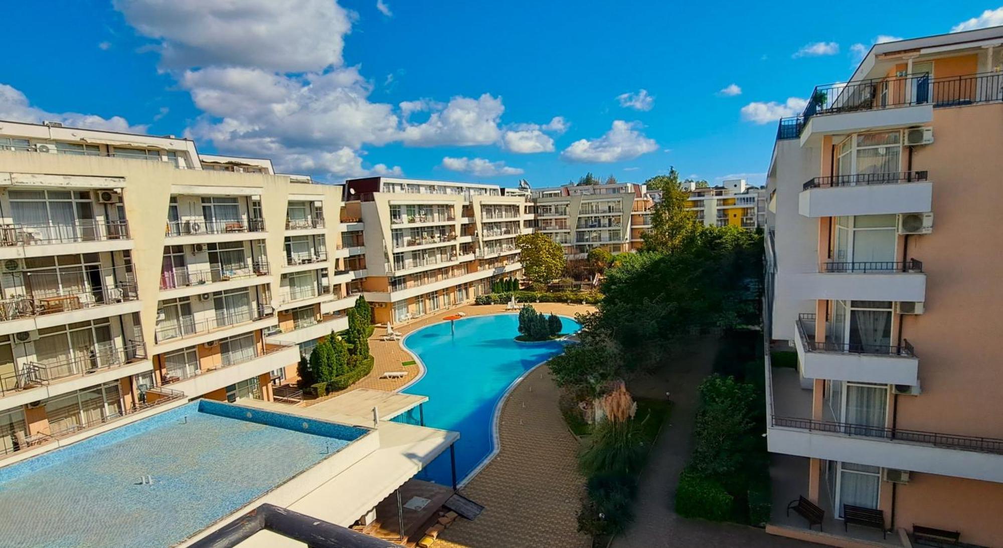 Apartment Daisy Grand Kamelia Pantai Sunny Luaran gambar
